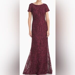 Js collections Jolene lace boat neck gown Ladies size 2 Merlot dark red
